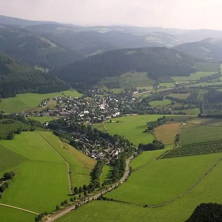 Daire Pretty Holiday Near The Ski Area Schmallenberg